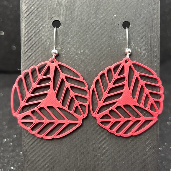 Red Geometric Earrings - Picture 4 of 5